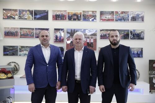 
<p>                                Дагестан с рабочим визитом посетил президент ВФС Сергей Елисеев</p>
<p>                        